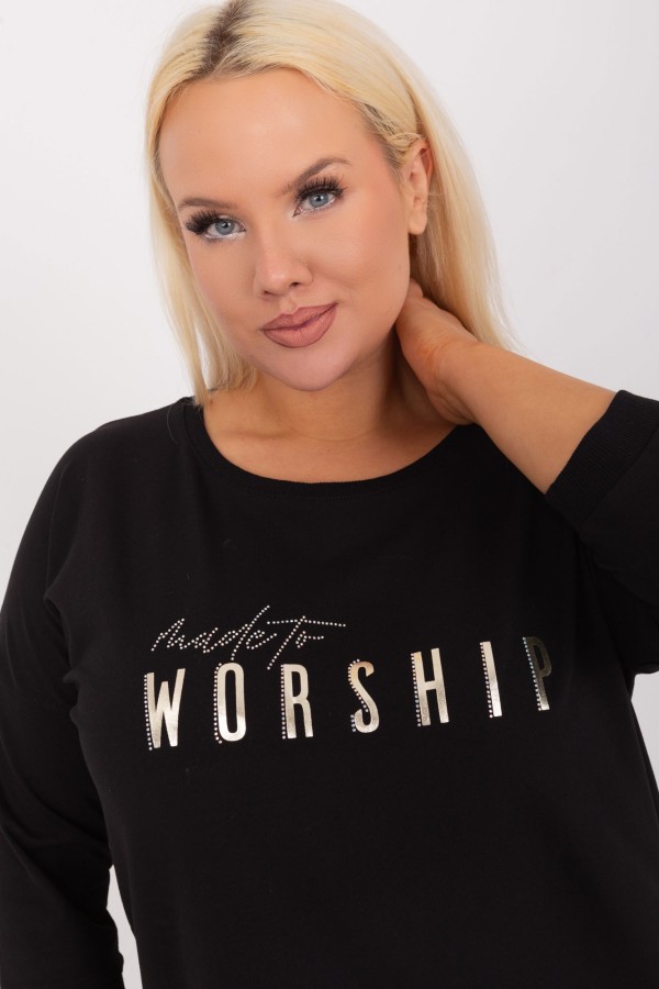 Bluzka damska plus size w kolorze czarnym dłuższy tył rozcięcia dżety worship 1