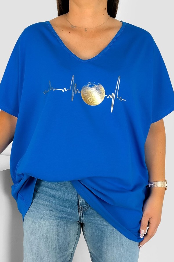 Bluzka damska T-shirt plus size w kolorze chabrowym złoty nadruk linia życia księżyc