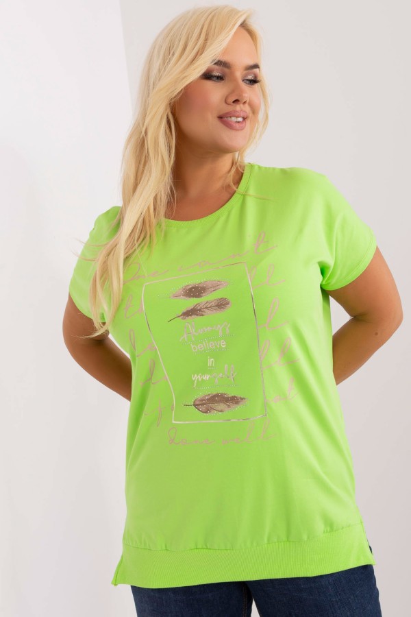 Sportowa bluzka T-shirt plus size w kolorze limonkowym krótki rękaw nadruk print pióra napis Josie 3