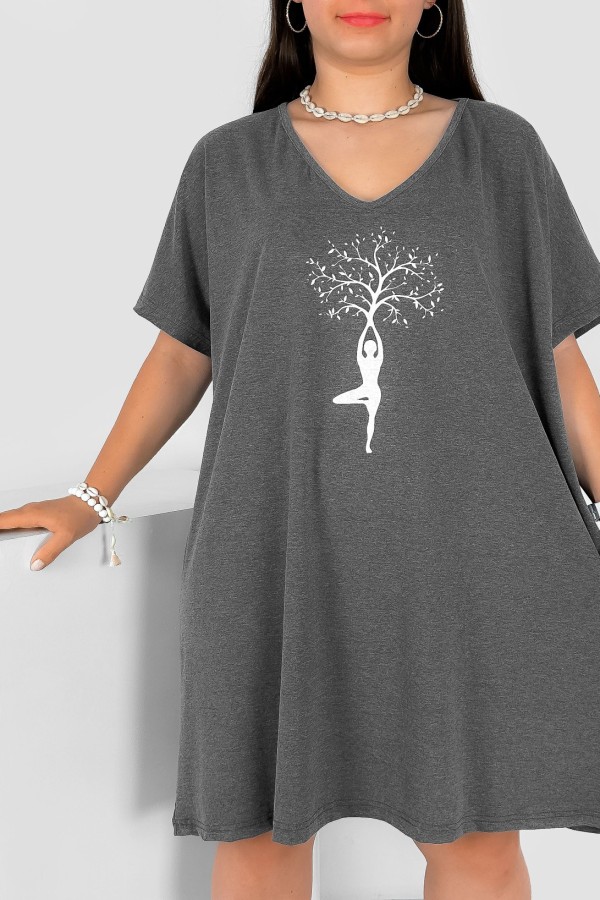 Bawełniana trapezowa sukienka plus size w kolorze grafitowy melanż kobieta drzewo Tinny 1