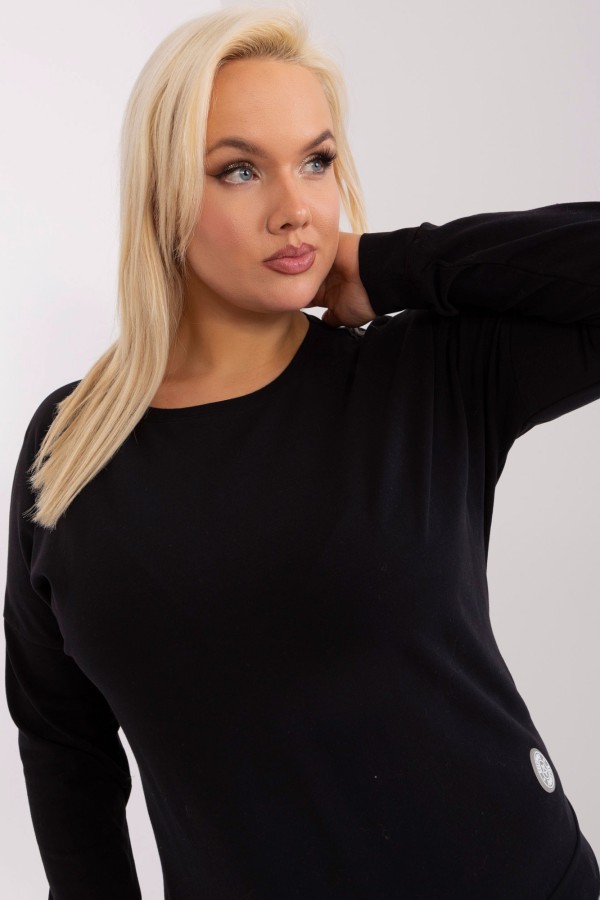 Lekka bluza damska plus size w kolorze czarnym naszywka Chelsie 2