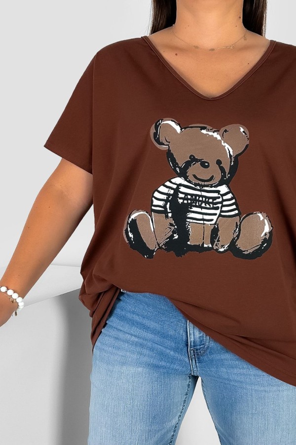 Bluzka damska T-shirt plus size w kolorze brązowym nadruk miś teddy 1