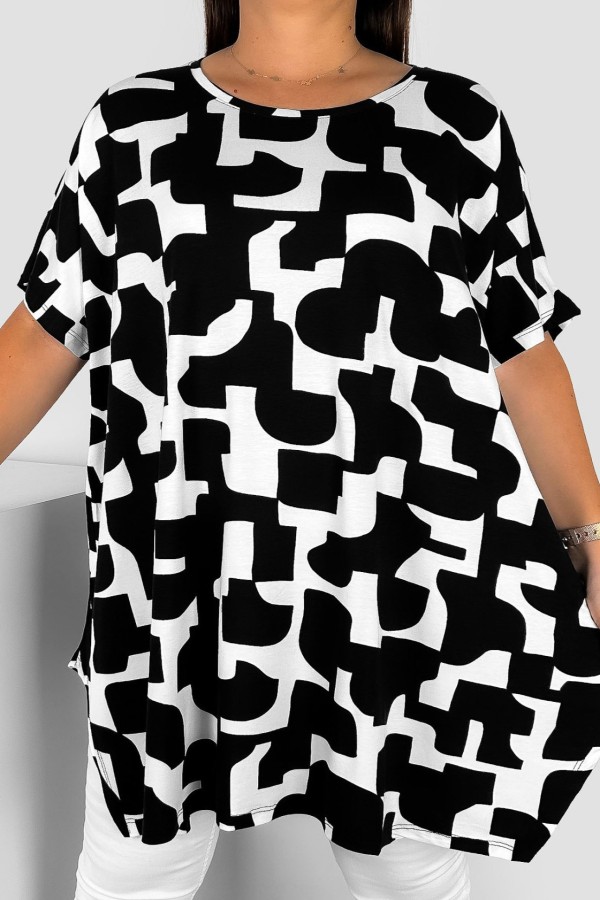 Bluzka tunika plus size krótki rękaw oversize rozcięcia biało czarny abstrakcyjny wzór