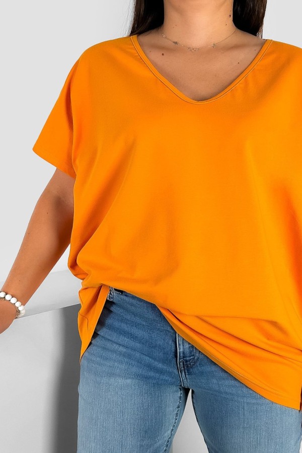 Bluzka damska T-shirt plus size w kolorze pomarańczowym dekolt w serek 1