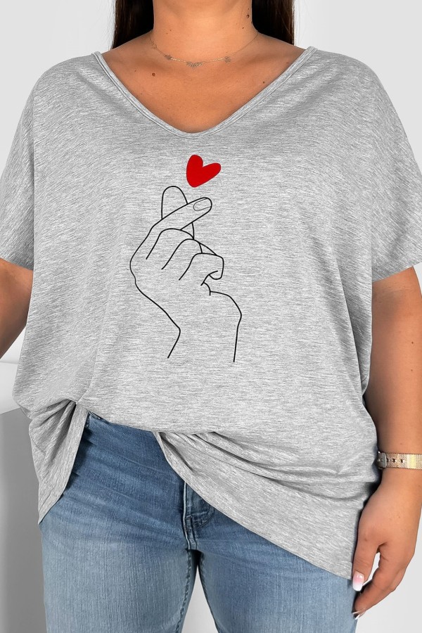 Bluzka damska T-shirt plus size w kolorze szary melanż nadruk dłoń hand