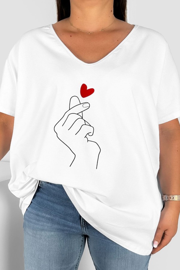 Bluzka damska T-shirt plus size w kolorze białym nadruk dłoń hand