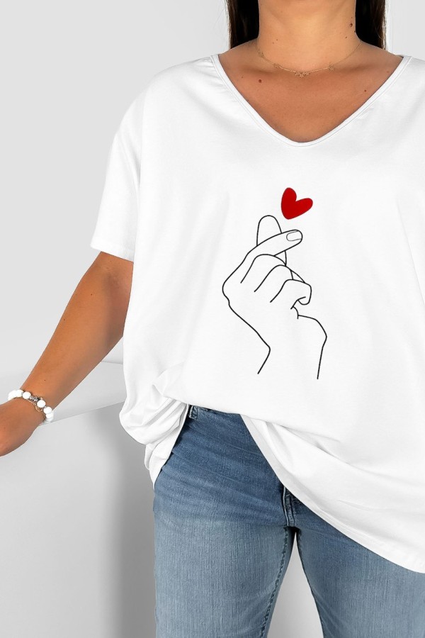 Bluzka damska T-shirt plus size w kolorze białym nadruk dłoń hand 1