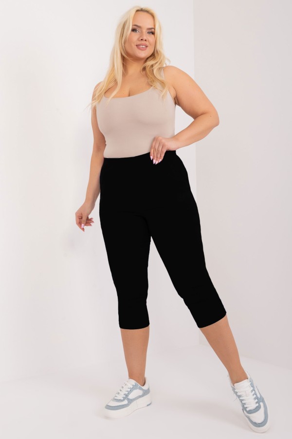 Legginsy plus size spodnie w kolorze czarnym za kolano 3/4 Suzie 1