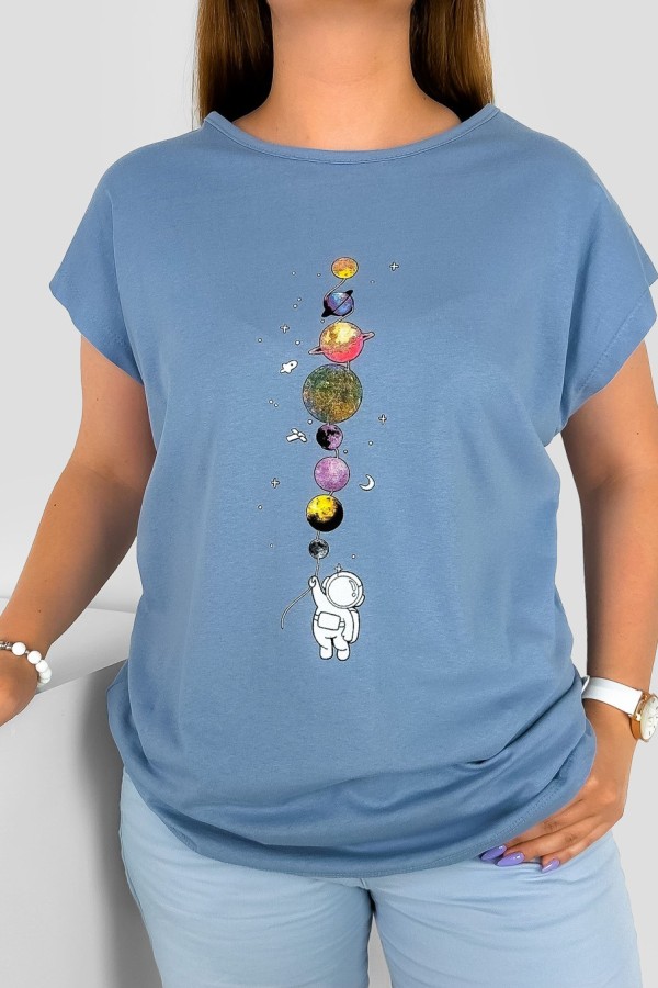 T-shirt damski w kolorze denim nadruk planety astronauta kosmos 1