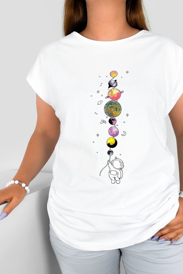 T-shirt damski w kolorze białym nadruk planety astronauta kosmos 1