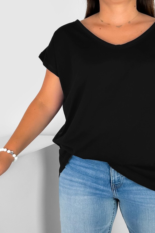 T-shirt damski plus size w kolorze czarnym nietoperz dekolt w serek V-neck Roxa 1