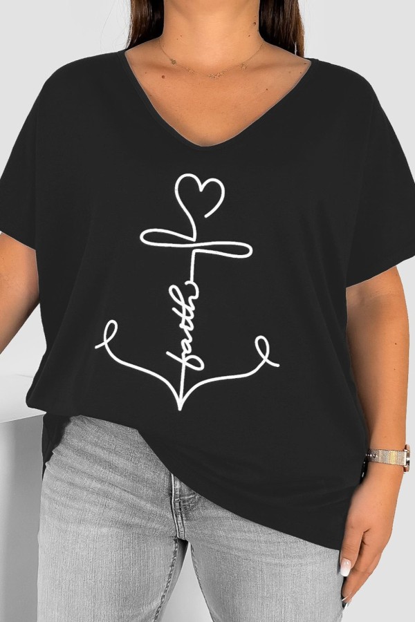Bluzka damska T-shirt plus size w kolorze antracytowym nadruk kotwica faith