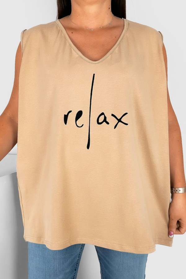 Bluzka damska top plus size w kolorze latte beż dekolt v neck print RELAX