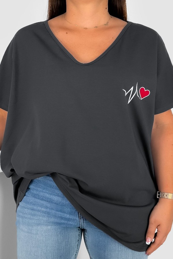 Bluzka damska T-shirt plus size w kolorze grafitowym print linia życia serduszko