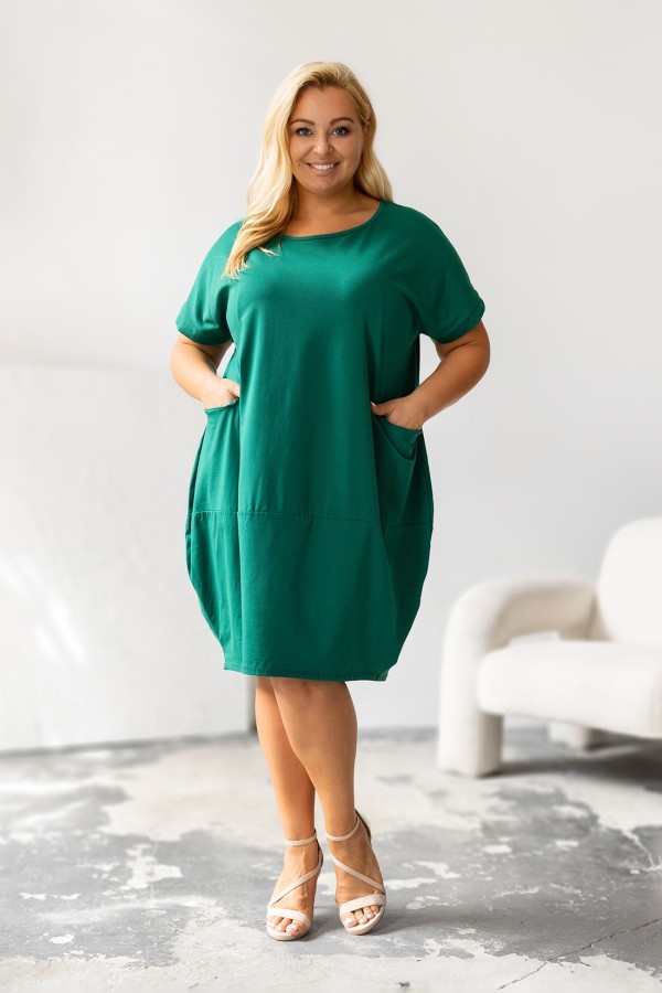 Bawełniana sukienka plus size w kolorze butelkowej zieleni z kieszeniami przeszycie Miley 1