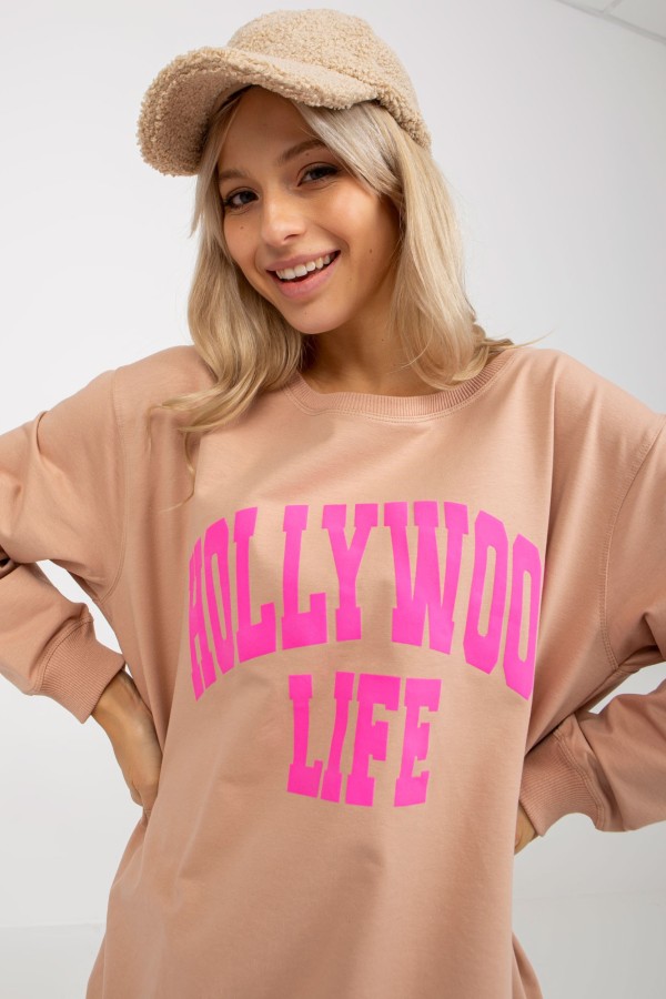 Długa dresowa bluza w kolorze beżowym dłuższy tył rozcięcia napis Hollywood life 1