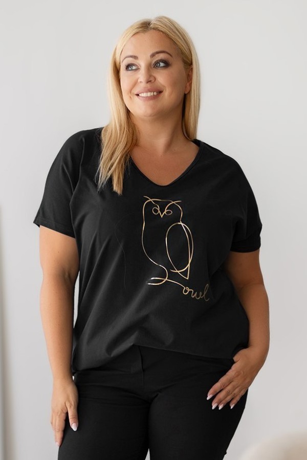 T-shirt damski plus size w kolorze czarnym dekolt w serek V-neck złoty nadruk sowa owl LIZA