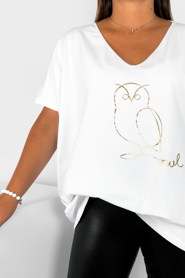 T-shirt damski plus size w kolorze białym dekolt w serek V-neck złoty nadruk sowa owl LIZA 1