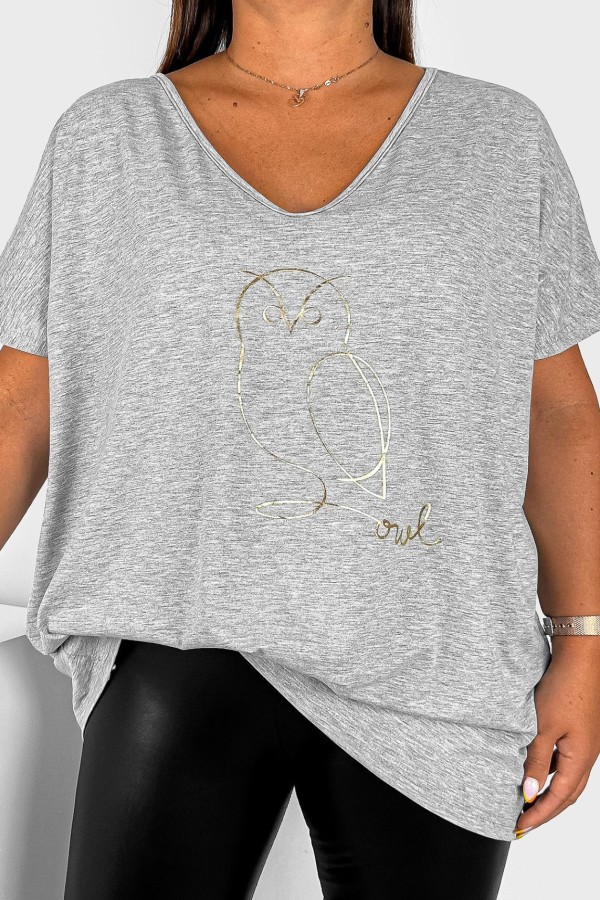 T-shirt damski plus size w kolorze szarego melanżu dekolt w serek V-neck złoty nadruk sowa owl LIZA