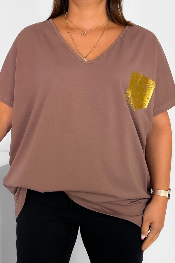 T-shirt damski plus size w kolorze cappuccino złoty nadruk kieszeń pocket ROMEO 2