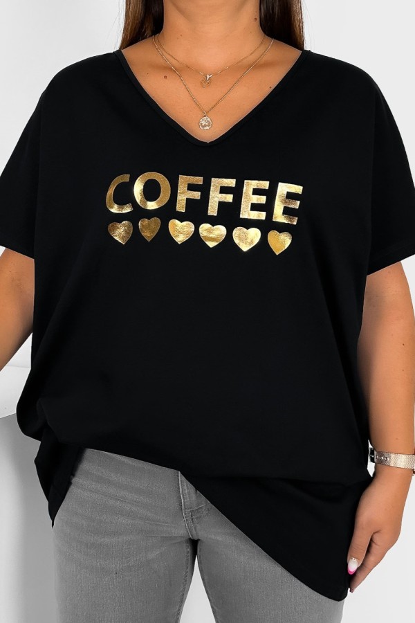 T-shirt damski plus size w kolorze czarnym złoty nadruk coffee serduszka DOMI