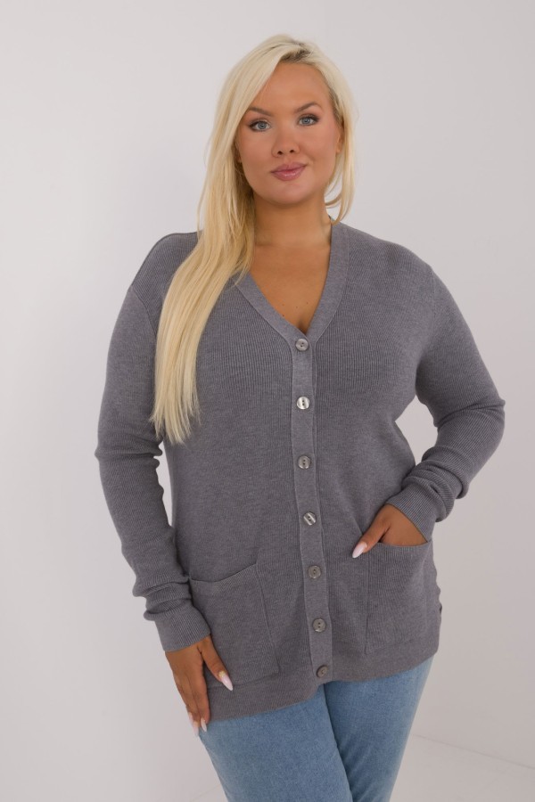 Sweter damski plus size kardigan narzutka w kolorze ciemnoszarym z guzikami Ksenia 4