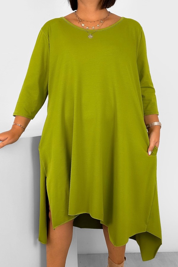 Asymetryczna sukienka plus size w kolorze pistachio rękaw 3/4 długie boki kieszenie Anett 2