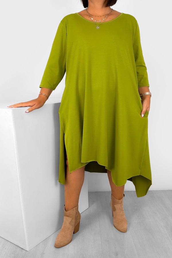 Asymetryczna sukienka plus size w kolorze pistachio rękaw 3/4 długie boki kieszenie Anett 1