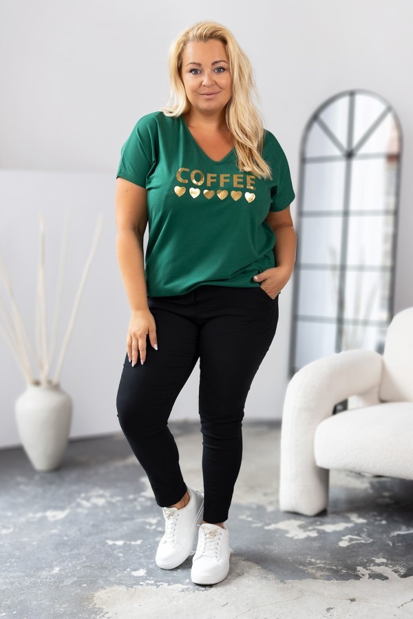 T-shirt damski plus size w kolorze zielonym złoty nadruk coffee serduszka DOMI 1