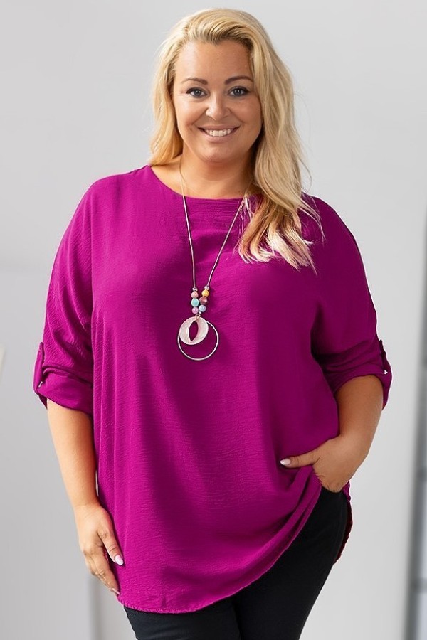 Tunika plus size w kolorze magenta podpinany rękaw 3/4 z naszyjnikiem Odalia 2