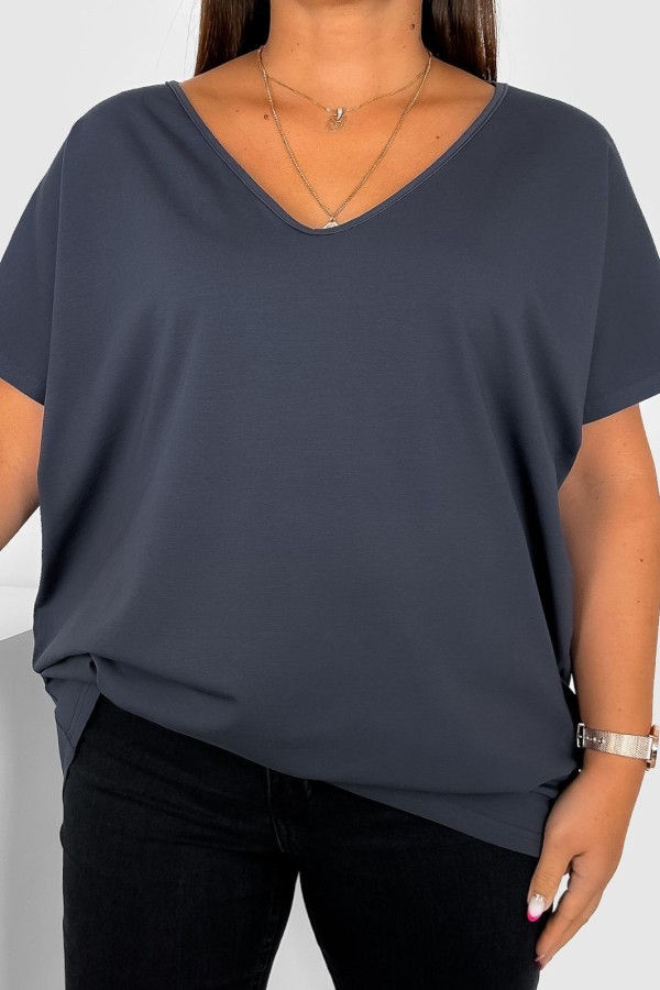 T-shirt damski plus size gładki w kolorze antracytowym dekolt w serek V-neck FOXI