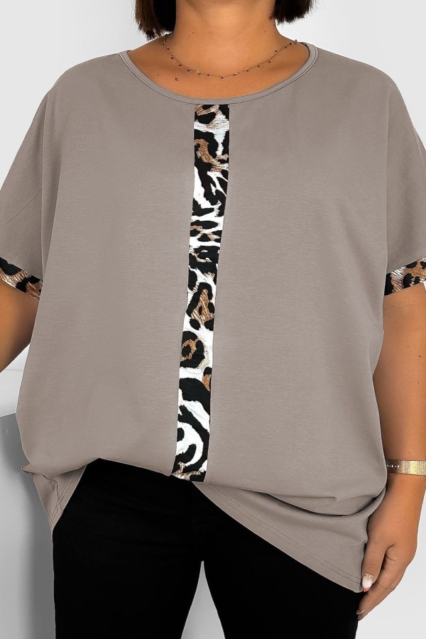 T-shirt damski plus size w kolorze beżu fango okrągły dekolt panterka pasek ANDIE