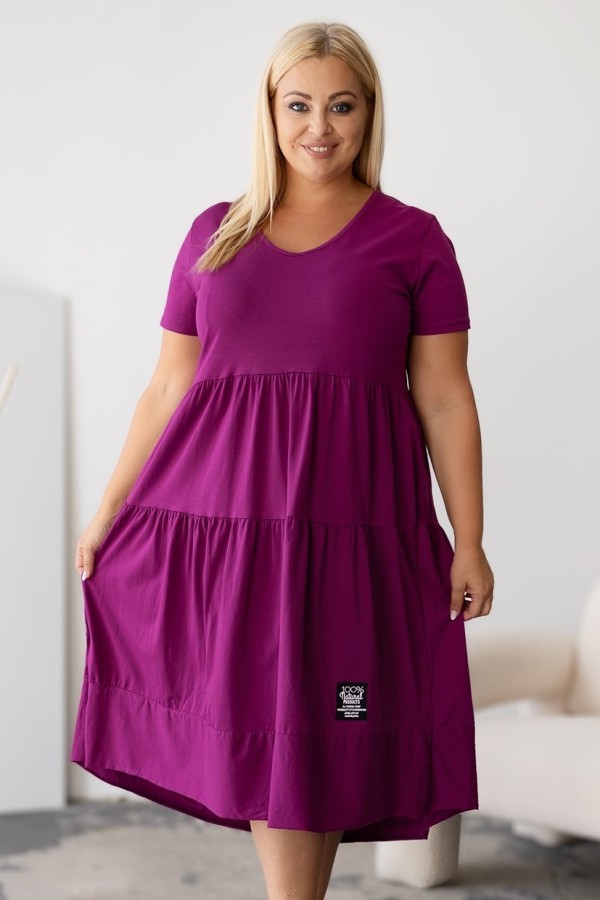 Sukienka plus size w kolorze amarantowym krótki rękawem falbany V dekolt Samanta 2