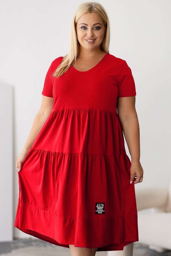 Sukienka plus size w kolorze czerwonym krótki rękawem falbany V dekolt Samanta 1