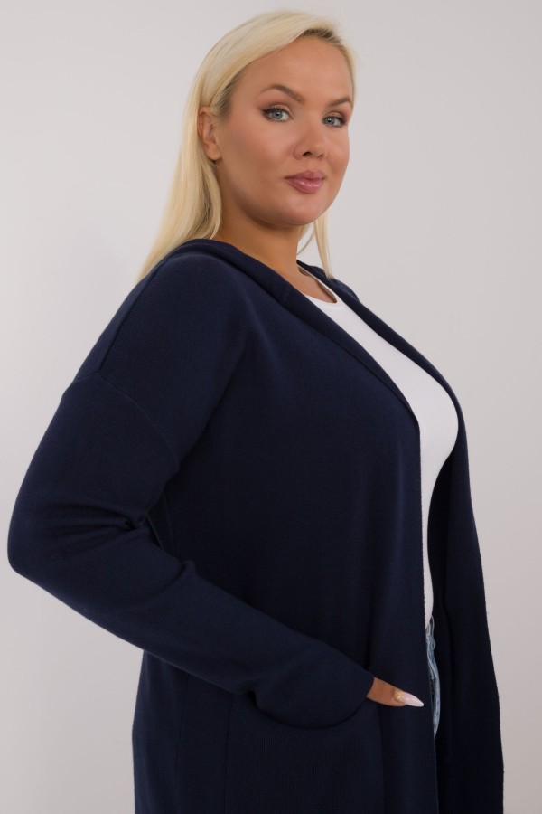 Lekki sweter kardigan plus size w kolorze granatowym kieszenie kaptur Rozalia 3