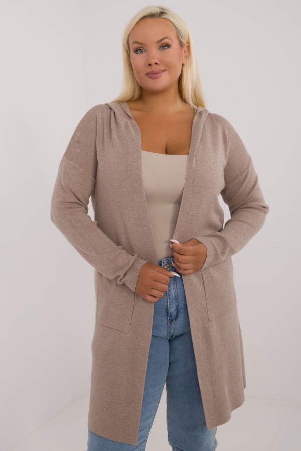 Lekki sweter kardigan plus size w kolorze ciemnobeżowym kieszenie kaptur Rozalia