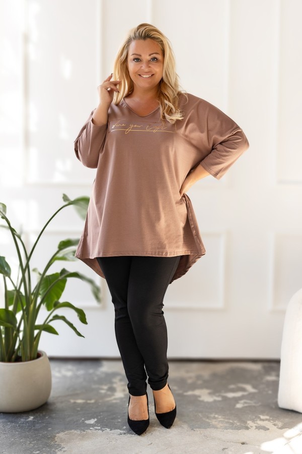 Tunika damska plus size w kolorze latte oversize złoty nadruk shine your light AIRA 1