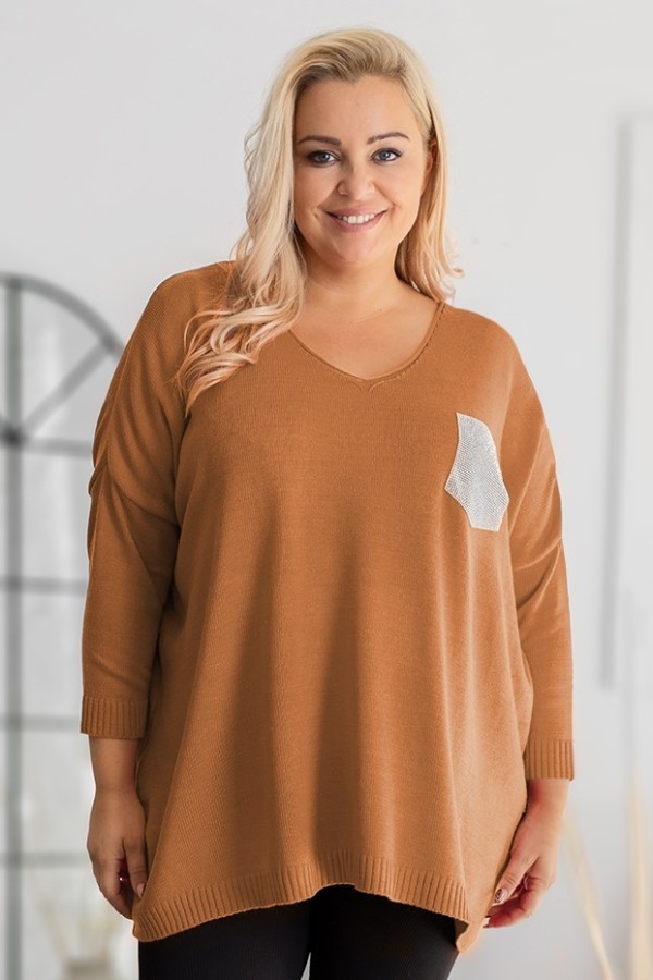 MEGA oversize sweter damski w kolorze karmelowym dekolt V kieszonka LUIZA