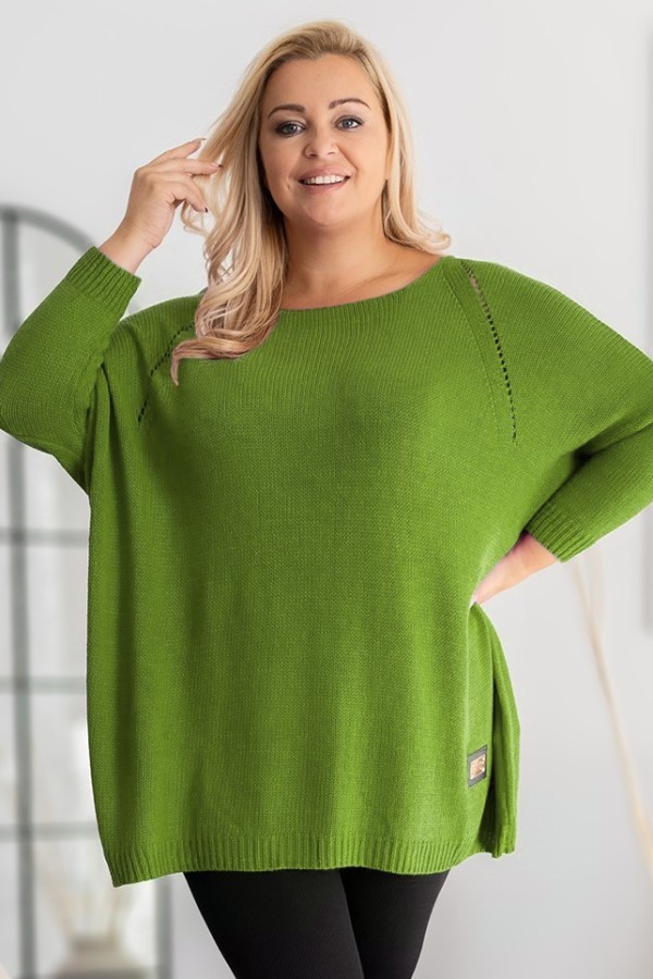 MEGA oversize sweter damski w kolorze oliwkowym ażur naszywka SHAPE