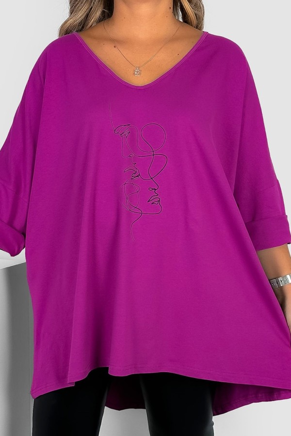 Tunika plus size w kolorze magenta oversize dekolt V twarze maski DITA