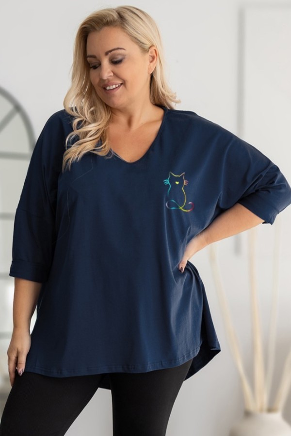 Tunika plus size w kolorze granatowym oversize dekolt V nadruk holo kot ABRIL