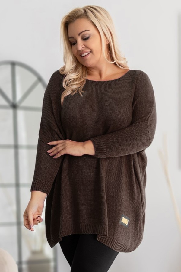 MEGA oversize sweter damski w kolorze czekoladowym ażur naszywka SHAPE