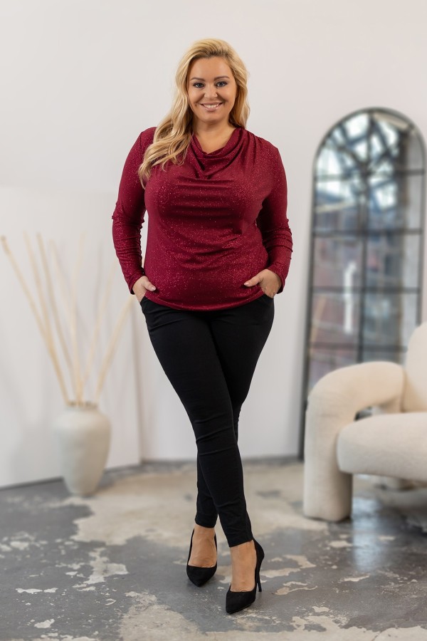 Błyszcząca bluzka plus size w kolorze bordowym dekolt woda brokat MIMOZA 2