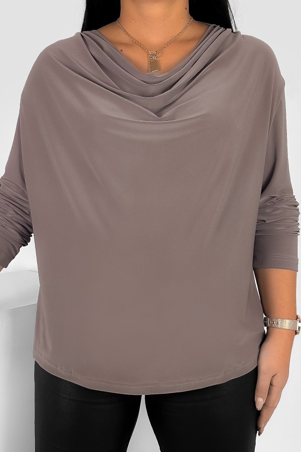 Bluzka damska plus size w kolorze kawowym dekolt woda LINETT