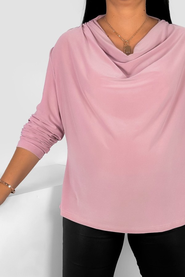 Bluzka damska plus size w kolorze pudrowym dekolt woda LINETT 1