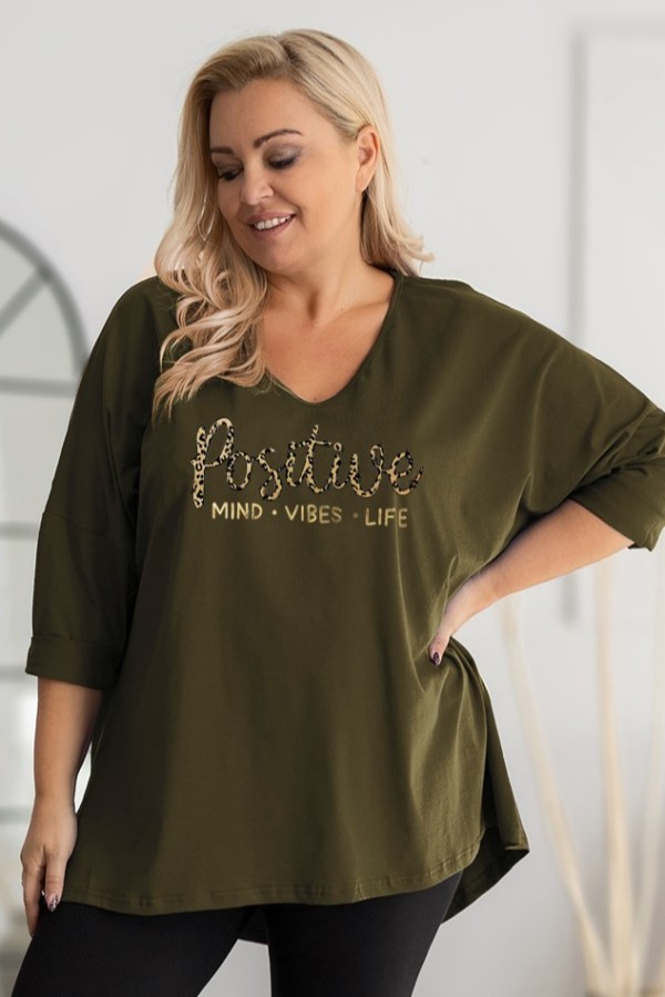 Tunika plus size w kolorze khaki oversize dekolt V napisy positive ASTER