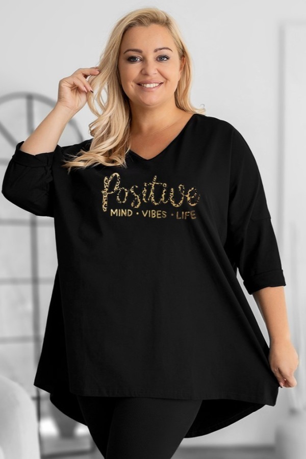 Tunika plus size w kolorze czarnym oversize dekolt V napisy positive ASTER