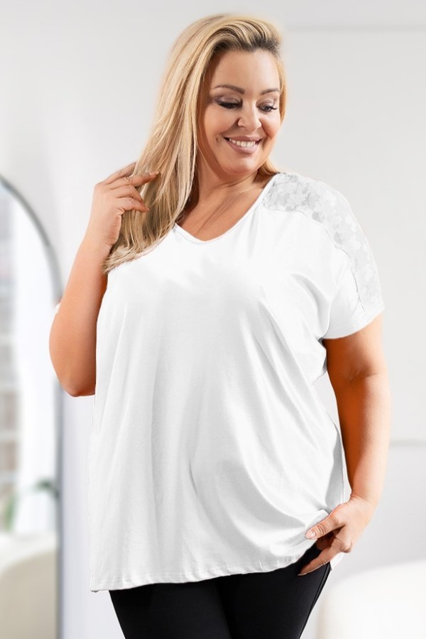 Bluzka damska plus size w kolorze białym dekolt w serek koronka PERIDE 2