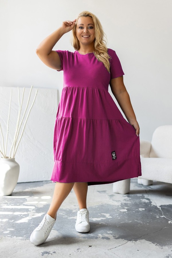 Sukienka plus size w kolorze magenta krótki rękaw falbany Agnes