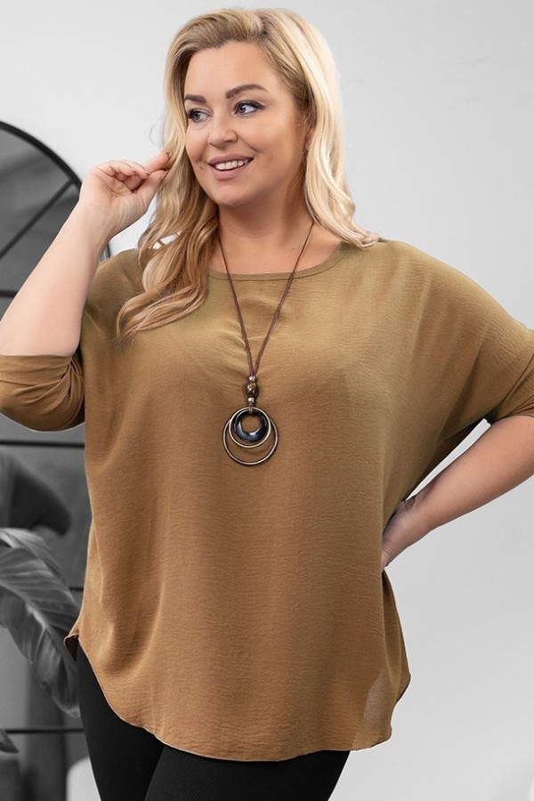 Duża bluzka w kolorze latte oversize podpinany rękaw z naszyjnikiem Anne 2